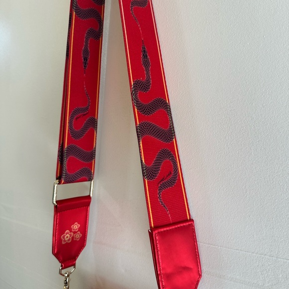 Red Designer Women's Bag Betsey Johnson Pretty Crossbody Bag - NWT - Picture 16 of 16